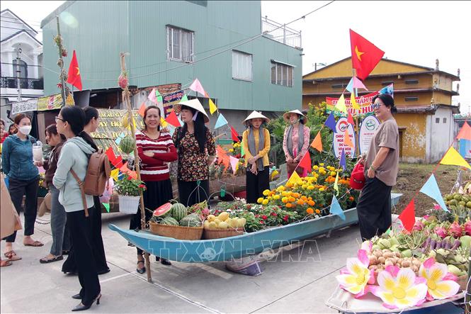 Bảo tồn và phát huy văn hóa Chợ nổi Cái Răng gắn liền với phát triển du ...